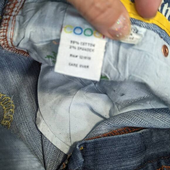 Coogi Cropped Light Wash Jeans Gold Link Embroidered Design Size 18 - Picture 8 of 12